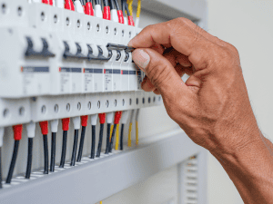 how to test a circuit breaker